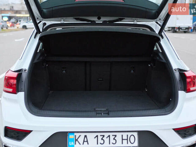 Белый Фольксваген Ти-Рок, объемом двигателя 1.97 л и пробегом 159 тыс. км за 23000 $, фото 20 на Automoto.ua