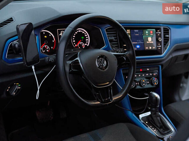 Белый Фольксваген Ти-Рок, объемом двигателя 1.97 л и пробегом 159 тыс. км за 23000 $, фото 26 на Automoto.ua