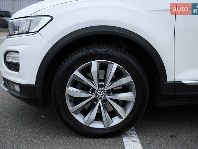 Белый Фольксваген Ти-Рок, объемом двигателя 1.97 л и пробегом 159 тыс. км за 23000 $, фото 14 на Automoto.ua
