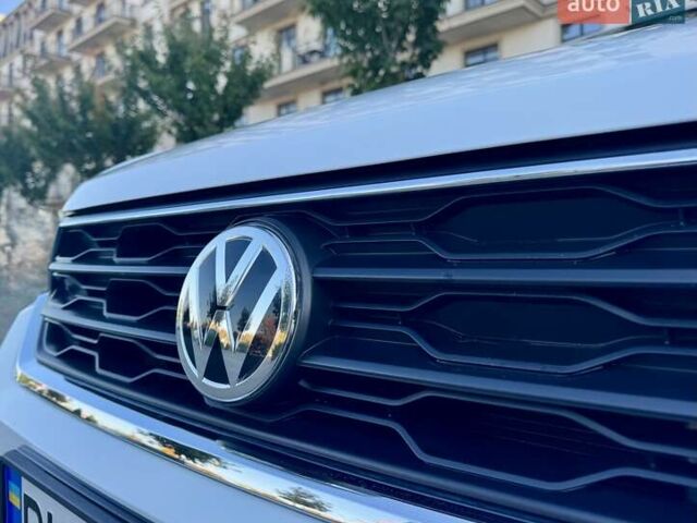 Фольксваген Ти-Рок 2019 в Одессе на Automoto.ua Белый Фольксваген Ти-Рок, объемом двигателя 1.5 л и пробегом 71 тыс. км за 19999 $, фото 12 на Automoto.ua