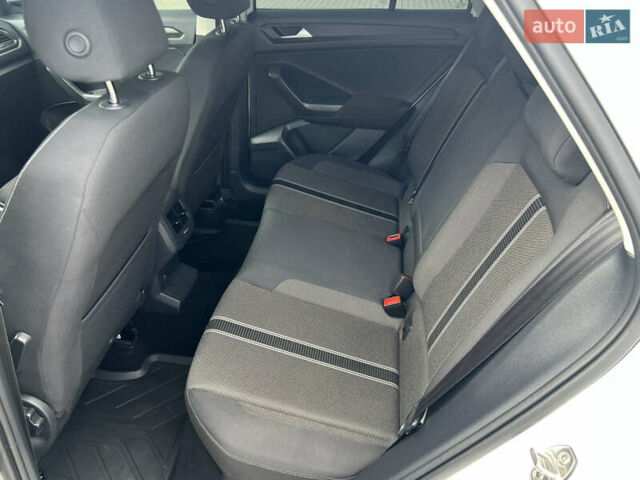 Білий Фольксваген Ті-Рок, об'ємом двигуна 1.97 л та пробігом 191 тис. км за 19713 $, фото 20 на Automoto.ua