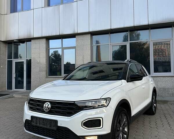 Білий Фольксваген Ті-Рок, об'ємом двигуна 1.5 л та пробігом 55 тис. км за 24999 $, фото 1 на Automoto.ua