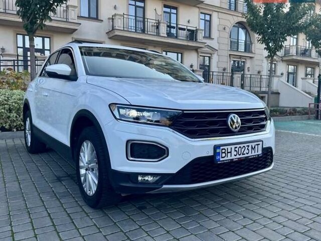 Фольксваген Ти-Рок 2019 в Одессе на Automoto.ua Белый Фольксваген Ти-Рок, объемом двигателя 1.5 л и пробегом 71 тыс. км за 19999 $, фото 6 на Automoto.ua