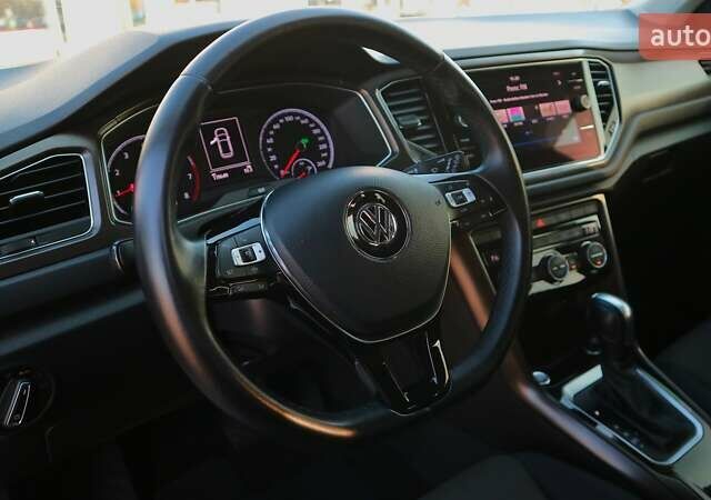 Белый Фольксваген Ти-Рок, объемом двигателя 1.5 л и пробегом 119 тыс. км за 20699 $, фото 15 на Automoto.ua
