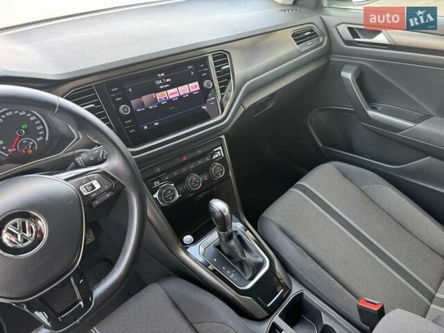 Белый Фольксваген Ти-Рок, объемом двигателя 1.5 л и пробегом 169 тыс. км за 19900 $, фото 19 на Automoto.ua