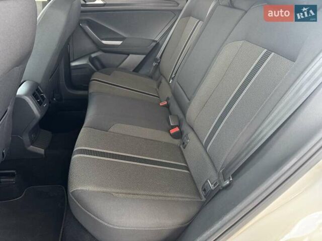 Белый Фольксваген Ти-Рок, объемом двигателя 1.5 л и пробегом 169 тыс. км за 19900 $, фото 27 на Automoto.ua