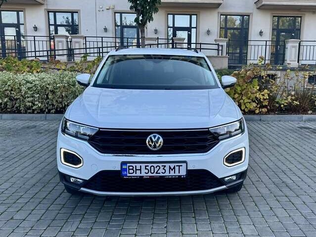 Фольксваген Ти-Рок 2019 в Одессе на Automoto.ua Белый Фольксваген Ти-Рок, объемом двигателя 1.5 л и пробегом 71 тыс. км за 19999 $, фото 9 на Automoto.ua