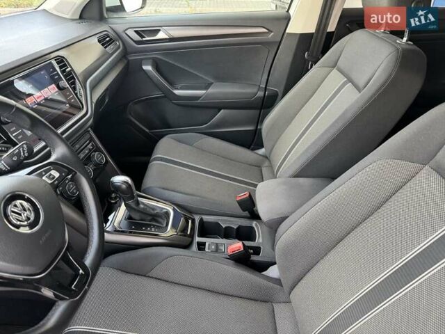 Белый Фольксваген Ти-Рок, объемом двигателя 1.5 л и пробегом 169 тыс. км за 19900 $, фото 18 на Automoto.ua