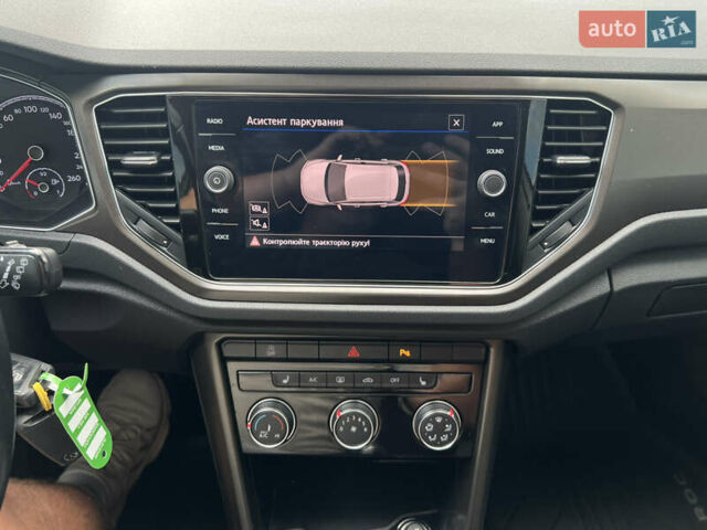 Білий Фольксваген Ті-Рок, об'ємом двигуна 1.97 л та пробігом 191 тис. км за 19713 $, фото 17 на Automoto.ua