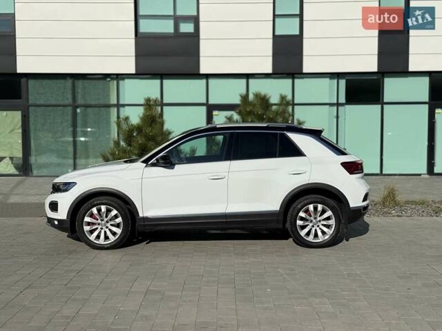 Белый Фольксваген Ти-Рок, объемом двигателя 1.5 л и пробегом 56 тыс. км за 24900 $, фото 1 на Automoto.ua