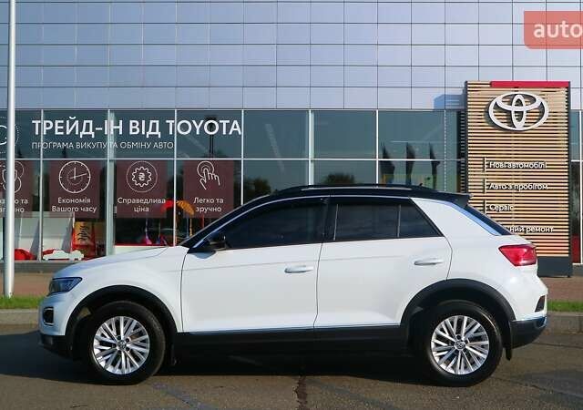 Белый Фольксваген Ти-Рок, объемом двигателя 1.5 л и пробегом 119 тыс. км за 20699 $, фото 2 на Automoto.ua