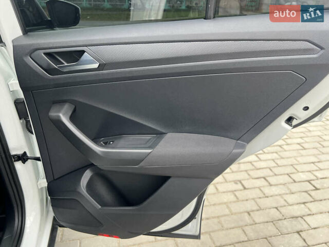 Білий Фольксваген Ті-Рок, об'ємом двигуна 1.97 л та пробігом 191 тис. км за 19713 $, фото 24 на Automoto.ua