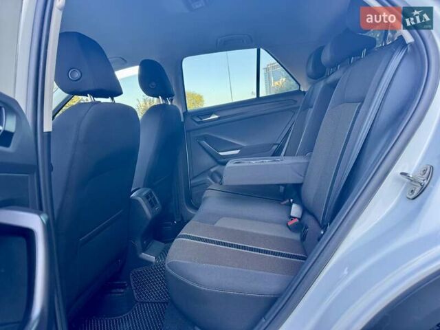 Фольксваген Ти-Рок 2019 в Одессе на Automoto.ua Белый Фольксваген Ти-Рок, объемом двигателя 1.5 л и пробегом 71 тыс. км за 19999 $, фото 34 на Automoto.ua