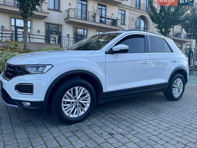 Фольксваген Ти-Рок 2019 в Одессе на Automoto.ua Белый Фольксваген Ти-Рок, объемом двигателя 1.5 л и пробегом 71 тыс. км за 19999 $, фото 16 на Automoto.ua