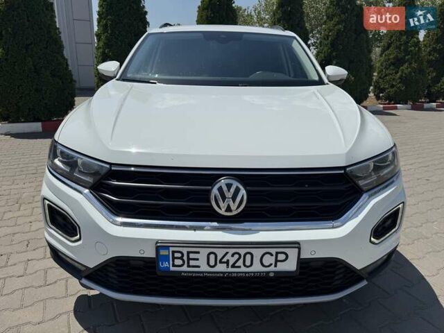 Белый Фольксваген Ти-Рок, объемом двигателя 1.5 л и пробегом 169 тыс. км за 19900 $, фото 1 на Automoto.ua