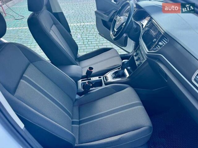 Фольксваген Ти-Рок 2019 в Одессе на Automoto.ua Белый Фольксваген Ти-Рок, объемом двигателя 1.5 л и пробегом 71 тыс. км за 19999 $, фото 39 на Automoto.ua