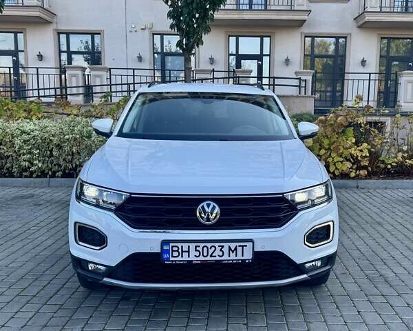 Фольксваген Ти-Рок 2019 в Одессе на Automoto.ua Белый Фольксваген Ти-Рок, объемом двигателя 1.5 л и пробегом 71 тыс. км за 19999 $, фото 5 на Automoto.ua