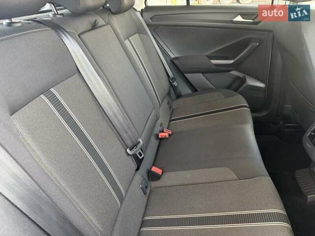 Белый Фольксваген Ти-Рок, объемом двигателя 1.5 л и пробегом 169 тыс. км за 19900 $, фото 31 на Automoto.ua