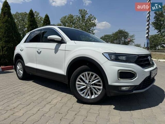 Белый Фольксваген Ти-Рок, объемом двигателя 1.5 л и пробегом 169 тыс. км за 19900 $, фото 5 на Automoto.ua