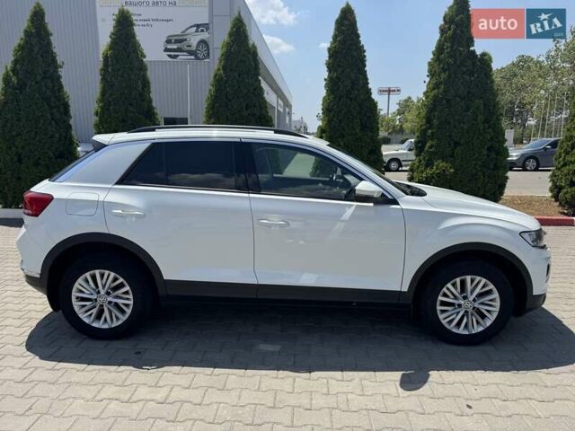 Белый Фольксваген Ти-Рок, объемом двигателя 1.5 л и пробегом 169 тыс. км за 19900 $, фото 14 на Automoto.ua