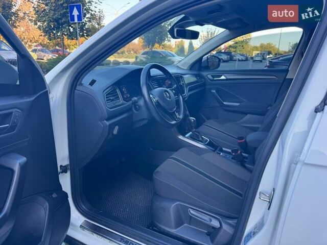 Фольксваген Ти-Рок 2019 в Одессе на Automoto.ua Белый Фольксваген Ти-Рок, объемом двигателя 1.5 л и пробегом 71 тыс. км за 19999 $, фото 30 на Automoto.ua