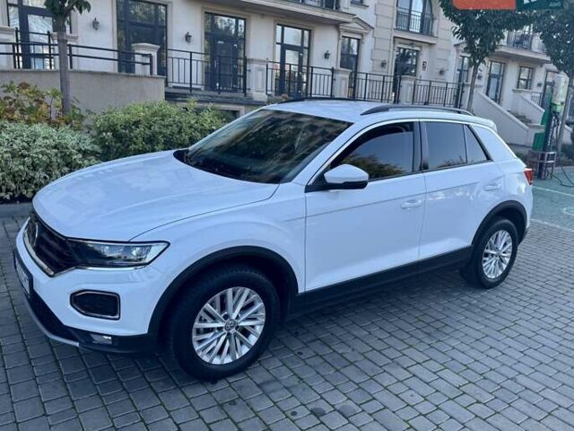 Фольксваген Ти-Рок 2019 в Одессе на Automoto.ua Белый Фольксваген Ти-Рок, объемом двигателя 1.5 л и пробегом 71 тыс. км за 19999 $, фото 17 на Automoto.ua