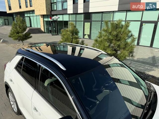 Белый Фольксваген Ти-Рок, объемом двигателя 1.5 л и пробегом 56 тыс. км за 24900 $, фото 6 на Automoto.ua