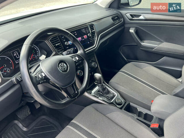 Білий Фольксваген Ті-Рок, об'ємом двигуна 1.97 л та пробігом 191 тис. км за 19713 $, фото 13 на Automoto.ua