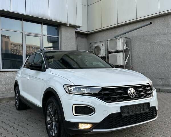 Білий Фольксваген Ті-Рок, об'ємом двигуна 1.5 л та пробігом 55 тис. км за 24999 $, фото 2 на Automoto.ua