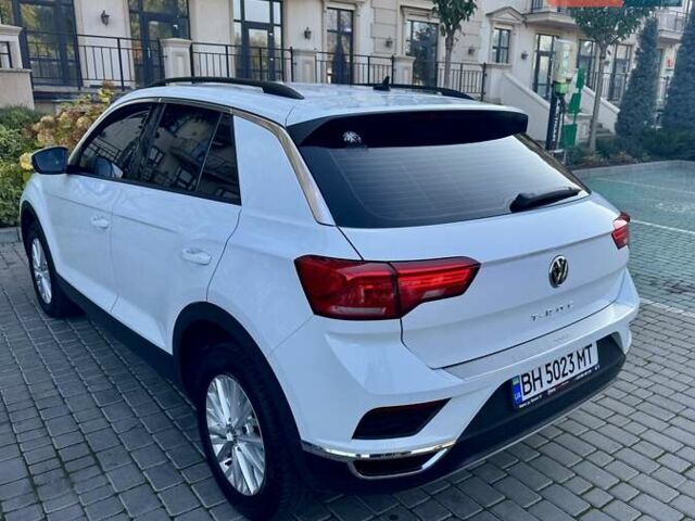 Фольксваген Ти-Рок 2019 в Одессе на Automoto.ua Белый Фольксваген Ти-Рок, объемом двигателя 1.5 л и пробегом 71 тыс. км за 19999 $, фото 22 на Automoto.ua