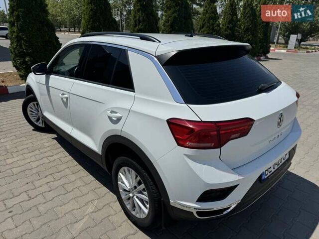 Белый Фольксваген Ти-Рок, объемом двигателя 1.5 л и пробегом 169 тыс. км за 19900 $, фото 12 на Automoto.ua