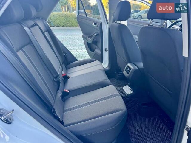 Фольксваген Ти-Рок 2019 в Одессе на Automoto.ua Белый Фольксваген Ти-Рок, объемом двигателя 1.5 л и пробегом 71 тыс. км за 19999 $, фото 38 на Automoto.ua