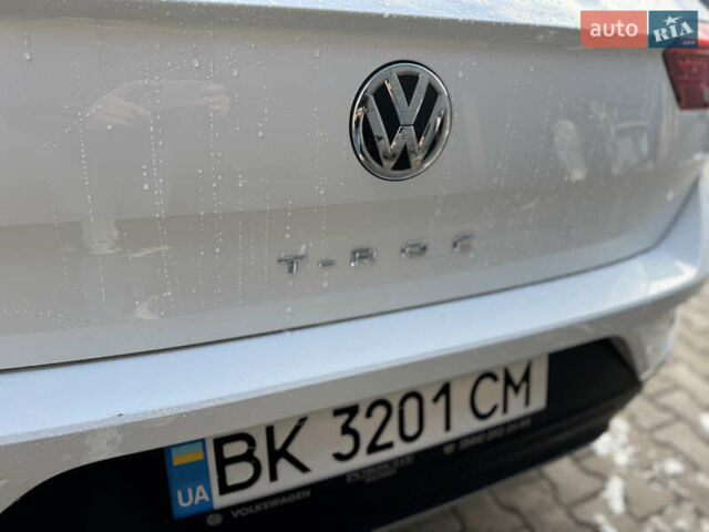 Белый Фольксваген Ти-Рок, объемом двигателя 1.5 л и пробегом 116 тыс. км за 21700 $, фото 20 на Automoto.ua