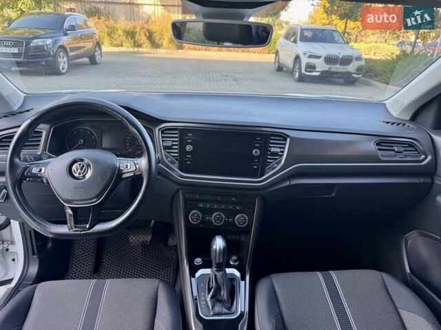 Фольксваген Ти-Рок 2019 в Одессе на Automoto.ua Белый Фольксваген Ти-Рок, объемом двигателя 1.5 л и пробегом 71 тыс. км за 19999 $, фото 35 на Automoto.ua