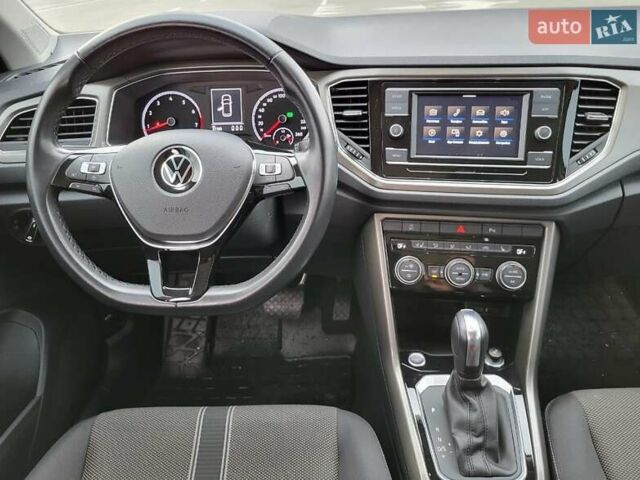 Фольксваген Ти-Рок 2020 в Киеве на Automoto.ua Белый Фольксваген Ти-Рок, объемом двигателя 1.5 л и пробегом 31 тыс. км за 25000 $, фото 8 на Automoto.ua