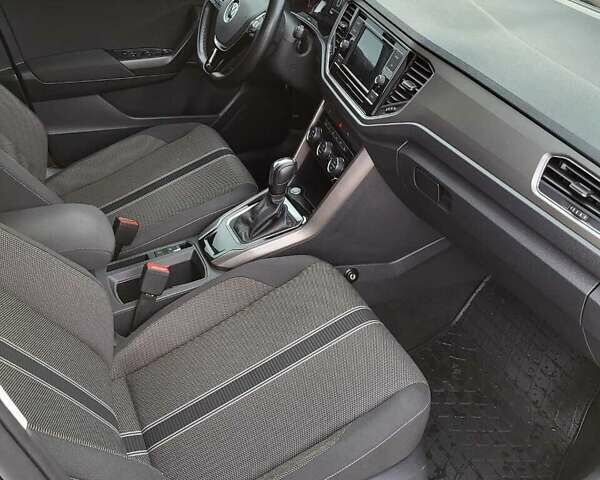 Фольксваген Ти-Рок 2020 в Киеве на Automoto.ua Белый Фольксваген Ти-Рок, объемом двигателя 1.5 л и пробегом 31 тыс. км за 25000 $, фото 10 на Automoto.ua