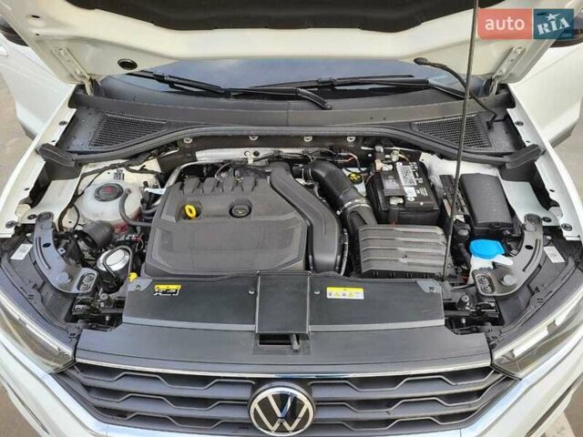 Фольксваген Ти-Рок 2020 в Киеве на Automoto.ua Белый Фольксваген Ти-Рок, объемом двигателя 1.5 л и пробегом 31 тыс. км за 25000 $, фото 13 на Automoto.ua