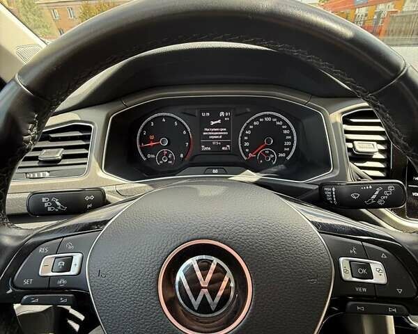 Белый Фольксваген Ти-Рок, объемом двигателя 1.5 л и пробегом 22 тыс. км за 25600 $, фото 7 на Automoto.ua