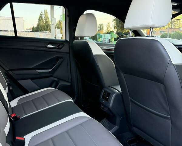 Фольксваген Ти-Рок 2021 в Лубнах на Automoto.ua Белый Фольксваген Ти-Рок, объемом двигателя 1.97 л и пробегом 43 тыс. км за 25500 $, фото 15 на Automoto.ua