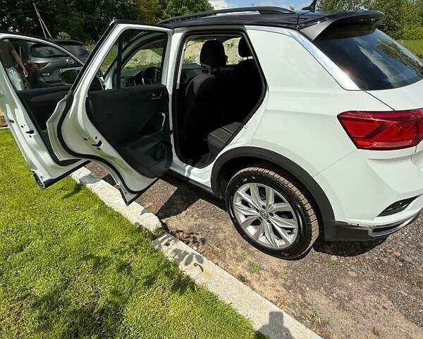 Белый Фольксваген Ти-Рок, объемом двигателя 1.5 л и пробегом 22 тыс. км за 25600 $, фото 13 на Automoto.ua