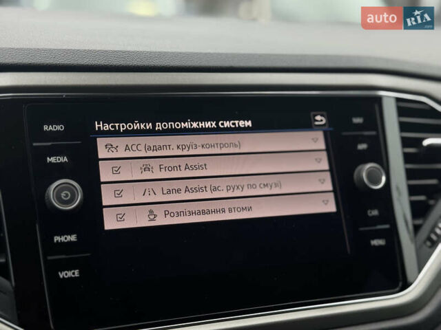 Белый Фольксваген Ти-Рок, объемом двигателя 1.5 л и пробегом 65 тыс. км за 23500 $, фото 8 на Automoto.ua