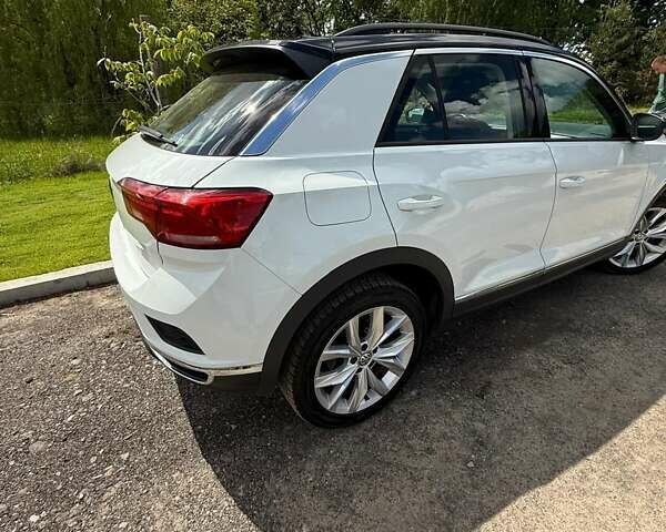 Белый Фольксваген Ти-Рок, объемом двигателя 1.5 л и пробегом 22 тыс. км за 25600 $, фото 8 на Automoto.ua