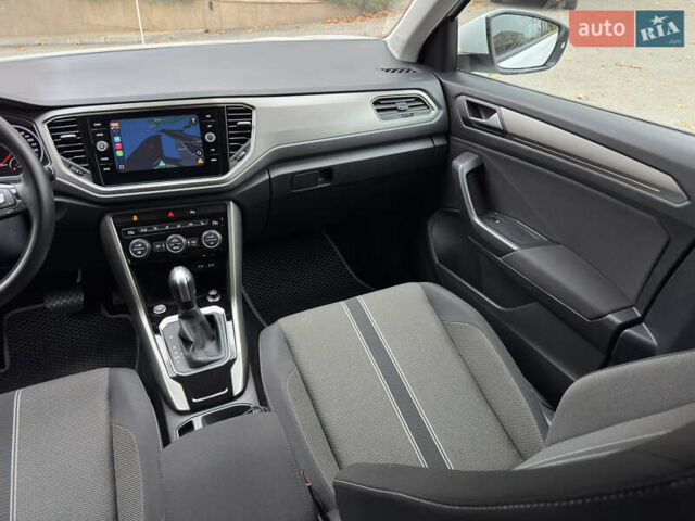 Білий Фольксваген Ті-Рок, об'ємом двигуна 1.5 л та пробігом 65 тис. км за 22999 $, фото 38 на Automoto.ua