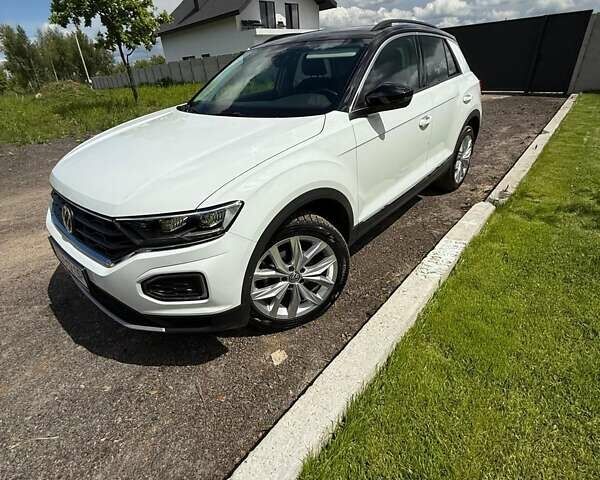 Белый Фольксваген Ти-Рок, объемом двигателя 1.5 л и пробегом 22 тыс. км за 25600 $, фото 12 на Automoto.ua