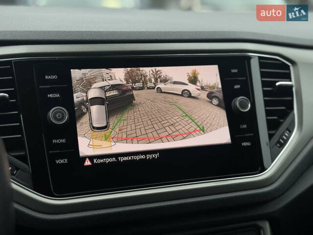 Белый Фольксваген Ти-Рок, объемом двигателя 1.5 л и пробегом 65 тыс. км за 23500 $, фото 10 на Automoto.ua