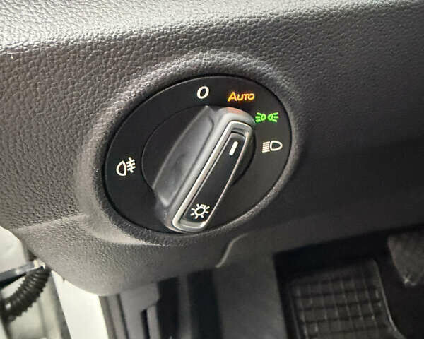 Білий Фольксваген Ті-Рок, об'ємом двигуна 1.5 л та пробігом 62 тис. км за 18900 $, фото 20 на Automoto.ua