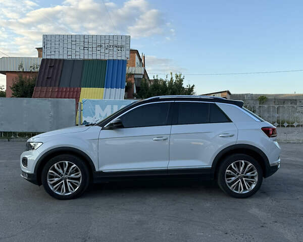 Фольксваген Ти-Рок 2021 в Лубнах на Automoto.ua Белый Фольксваген Ти-Рок, объемом двигателя 1.97 л и пробегом 43 тыс. км за 25500 $, фото 4 на Automoto.ua