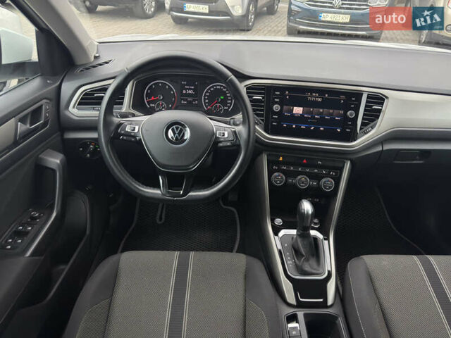 Белый Фольксваген Ти-Рок, объемом двигателя 1.5 л и пробегом 65 тыс. км за 23500 $, фото 2 на Automoto.ua