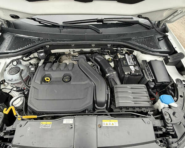 Білий Фольксваген Ті-Рок, об'ємом двигуна 1.5 л та пробігом 62 тис. км за 18900 $, фото 23 на Automoto.ua