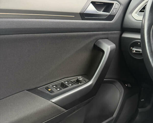 Білий Фольксваген Ті-Рок, об'ємом двигуна 1.5 л та пробігом 62 тис. км за 18900 $, фото 15 на Automoto.ua